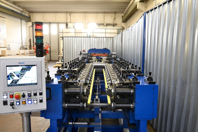 ROLL FORMING IN CONTAINER